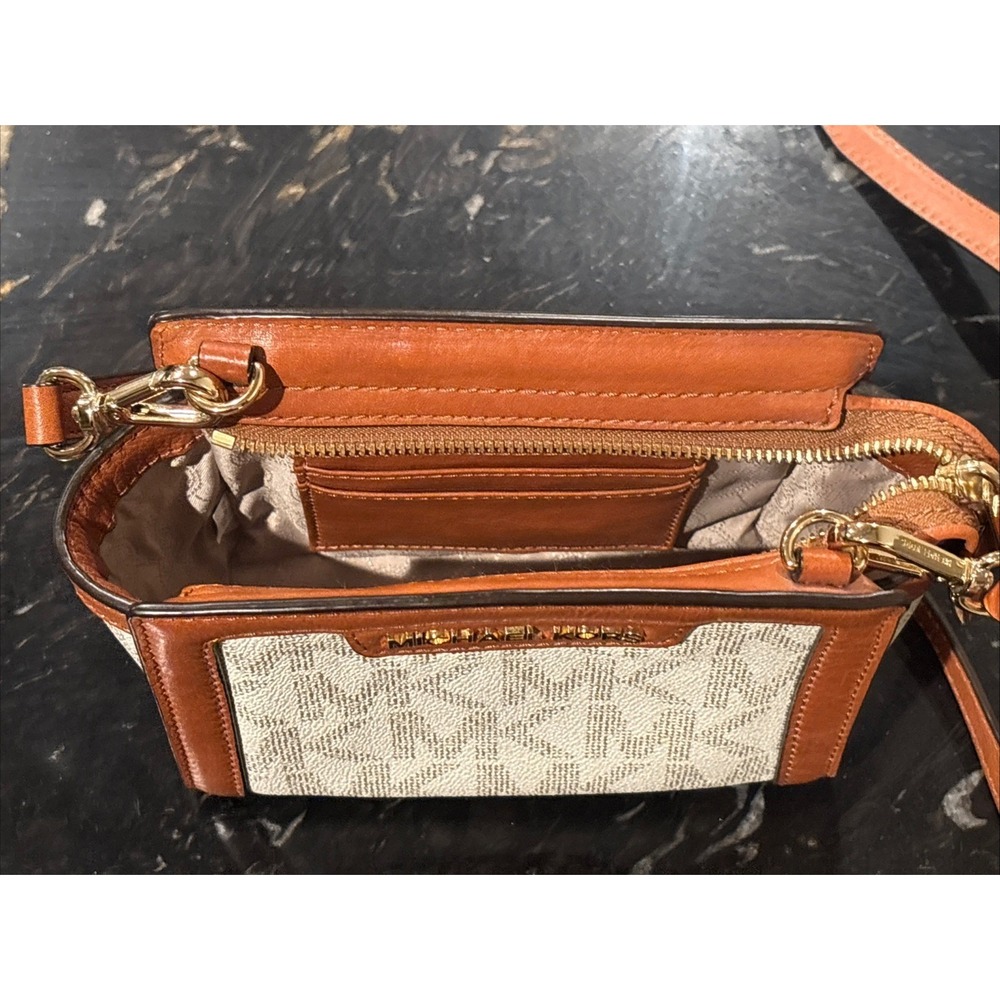 MICHAEL KORS CLASSIC LOGO SELMA MINI CROSSBODY BAG - Picture 7 of 9